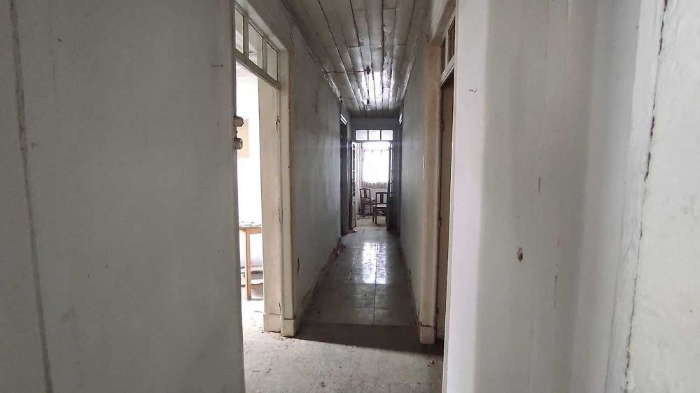 Casa para comprar em Riachos em frente a estação