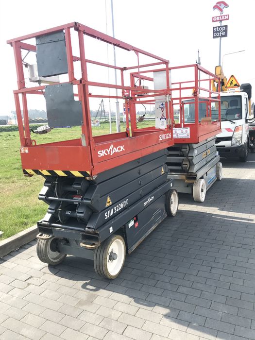 wynajem podnośnik przegubowy koszowypodest nożycowy zwyżka haulotte