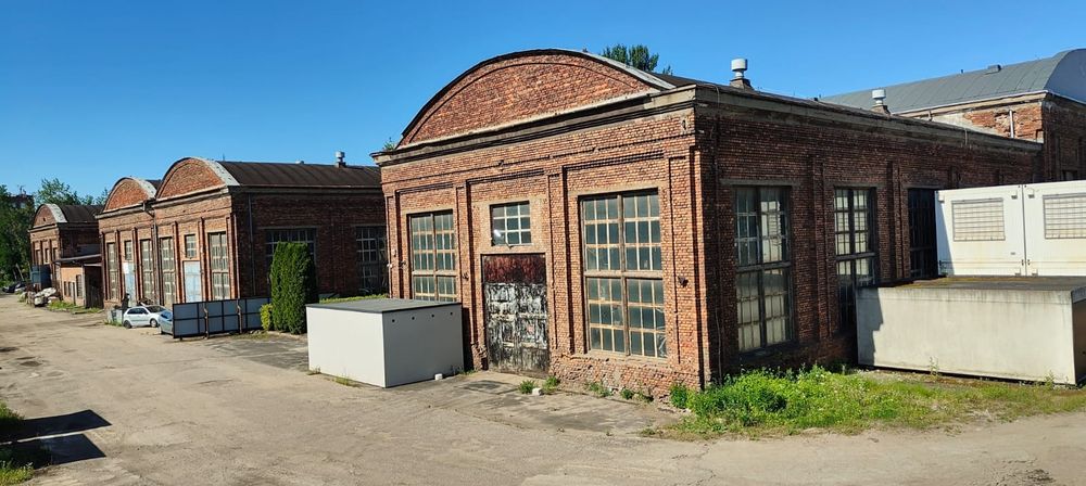wysoka hala produkcyjno-magazynowa