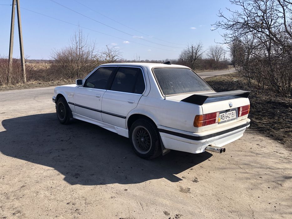 Продам bmw e30 1.8