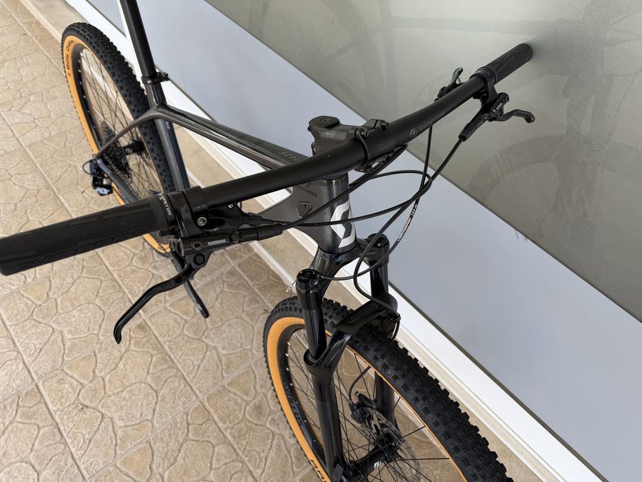 Bicicleta de BTT Scott - Carbono 12v