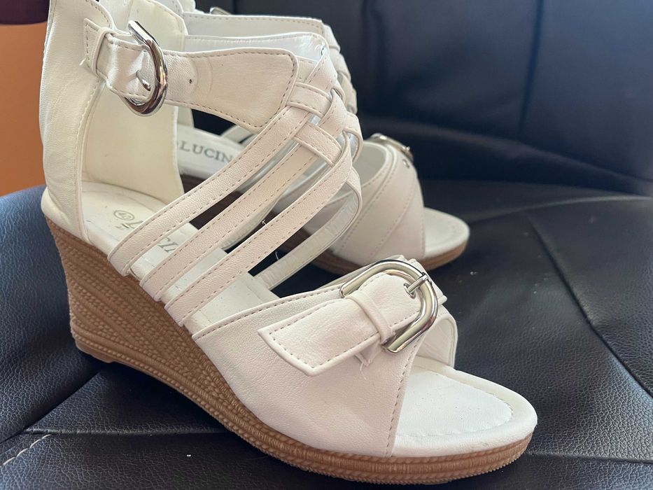 Sandały damskie, nowe, rozmiar 40