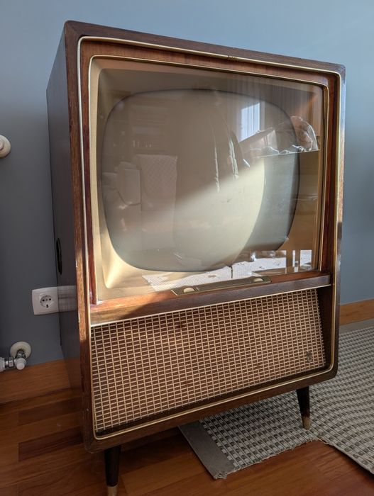 Móvel TV antigo - vintage