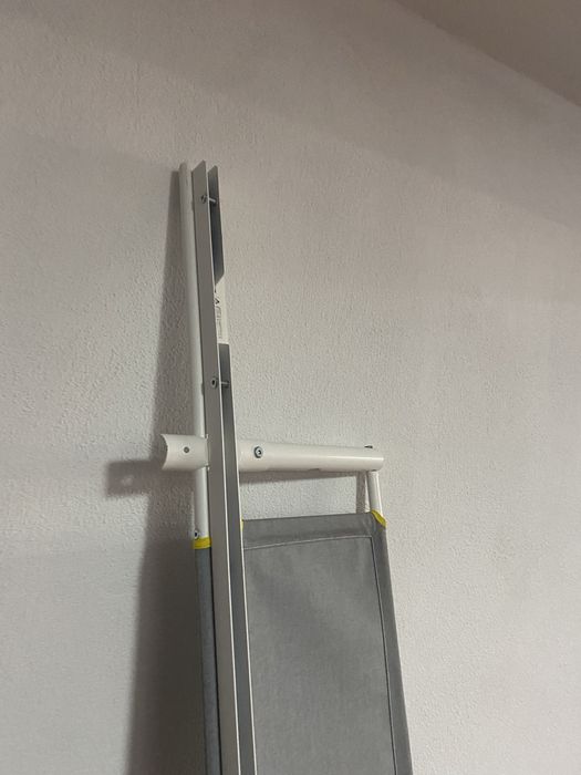 Beliche infantil com escrivaninha embaixo. Parece novo!!