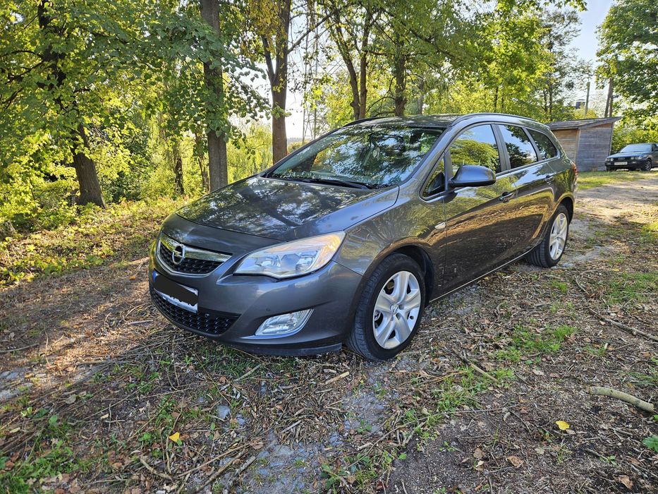Opel Astra 2011 рік 2.0 дизель для військових