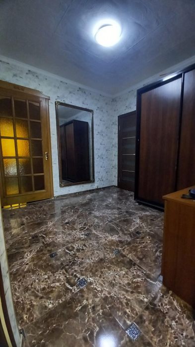 Продам комфортний одноповерховий будинок на проспекті Металургів