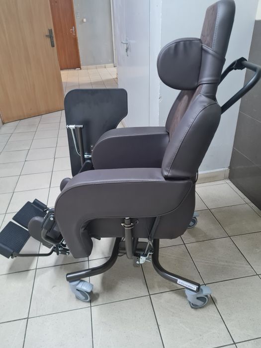 Wózek inwalidzki specjalny pielęgnacyjny VERMEIREN ALTITUDE