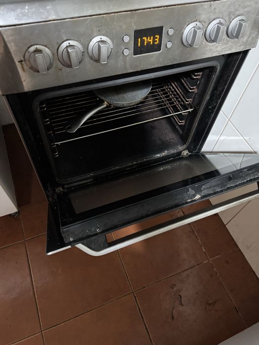 Fogão a gás e forno eléctrico da Beko