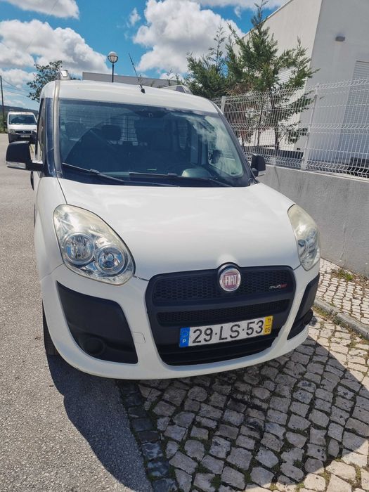 Carrinha Fiat doblo