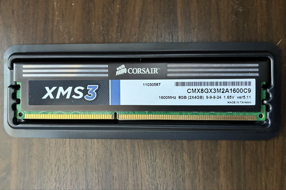 Corsair XMS3 4GB DDR3
