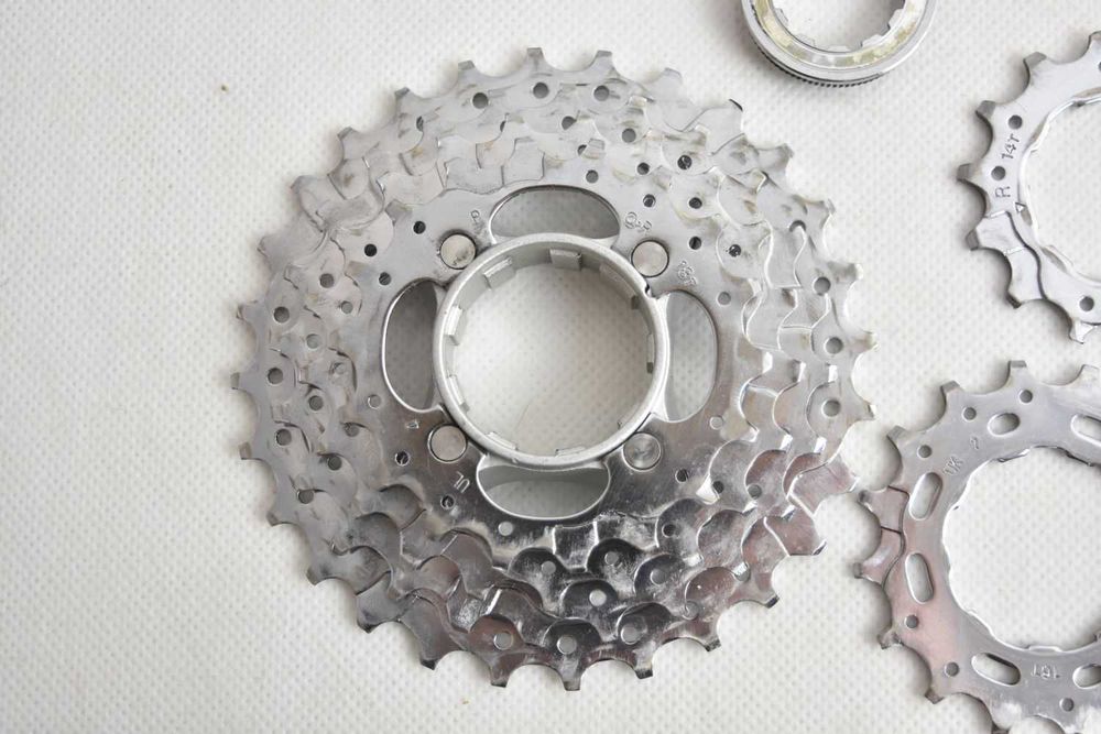 kaseta SHIMANO DEORE XT cs-m737 ! 8s ! 11-28z !