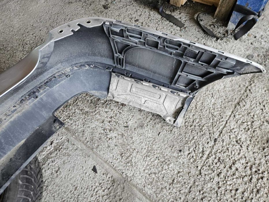 Zderzak Tył Tylny VW Golf V Kombi KD LAKIERU LA7W