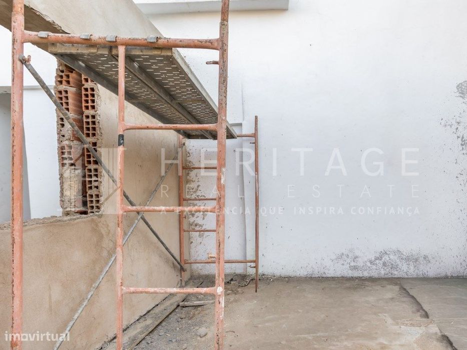 T0+1 totalmente remodelado com quintal e churrasqueira | Baixa da B...