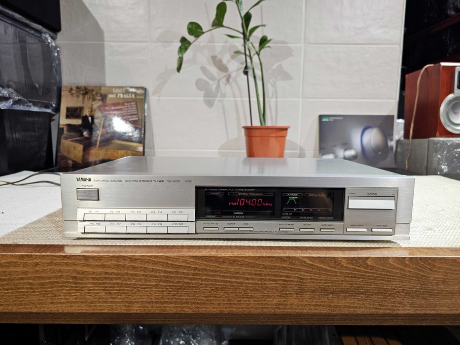 Тюнер Yamaha TX-500 FM/AM Digital Synthesizer