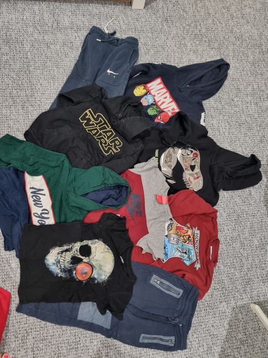 Zestaw ubranek 122/128