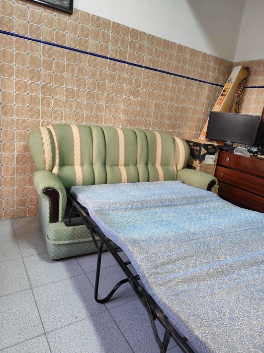 Conjunto Sofá-Cama + Poltrona