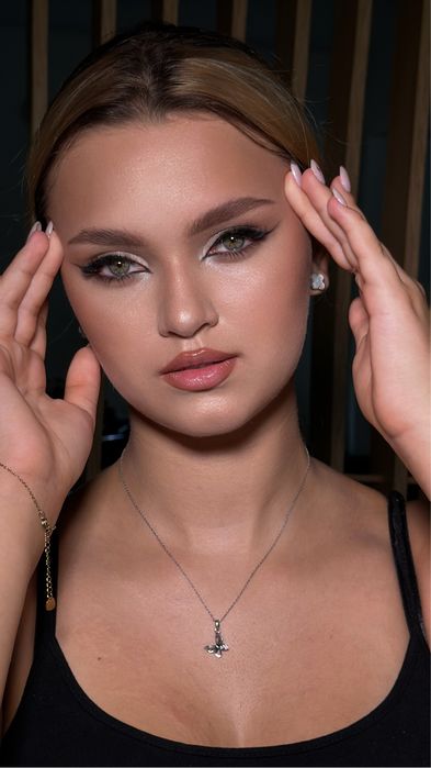 Макияж , прическа визажист днепр выезд на дом