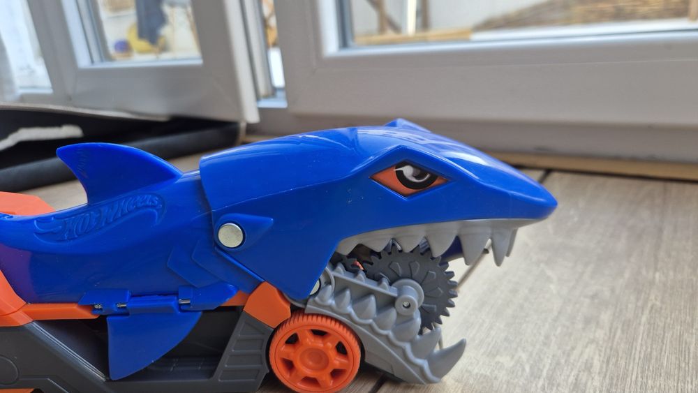 Tubarão Hotwheels