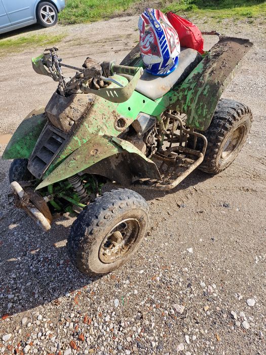 Kawasaki ksf 250 troco/ Carrinha 3 lugares