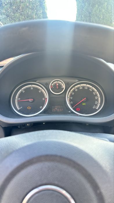 Opel corsa D 2008