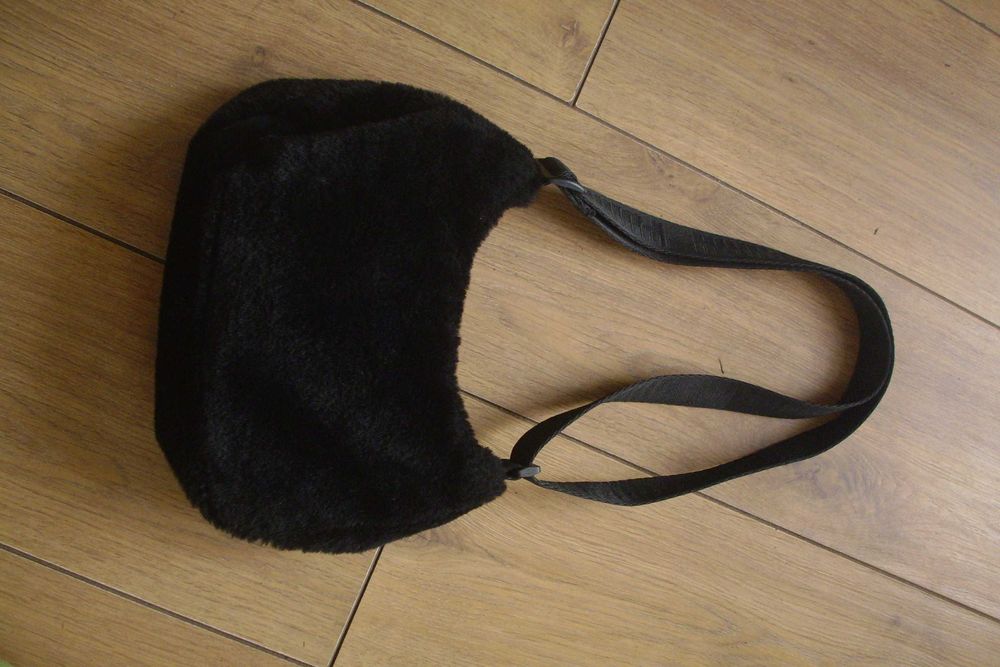 futrzana torebka Puma