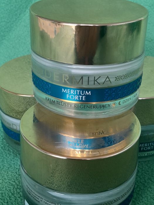 4 szt.słoiczki,opakowania 50 ml po kremie