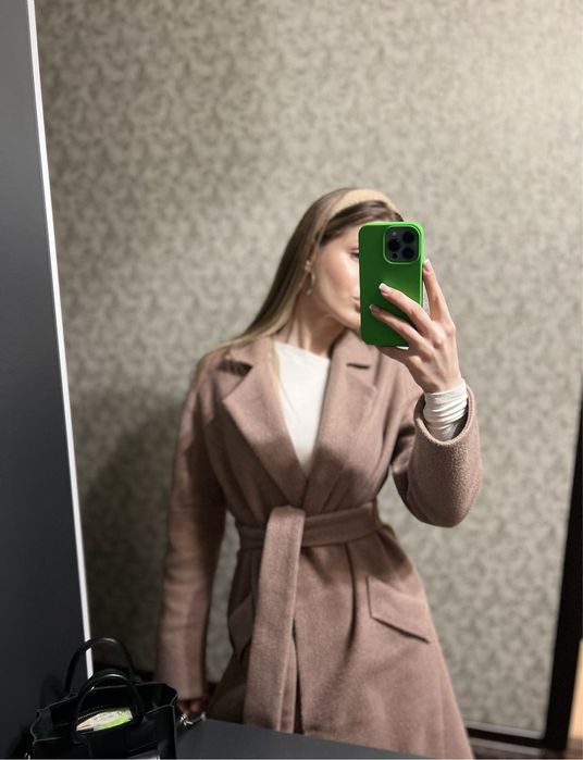 Пальто жіноче