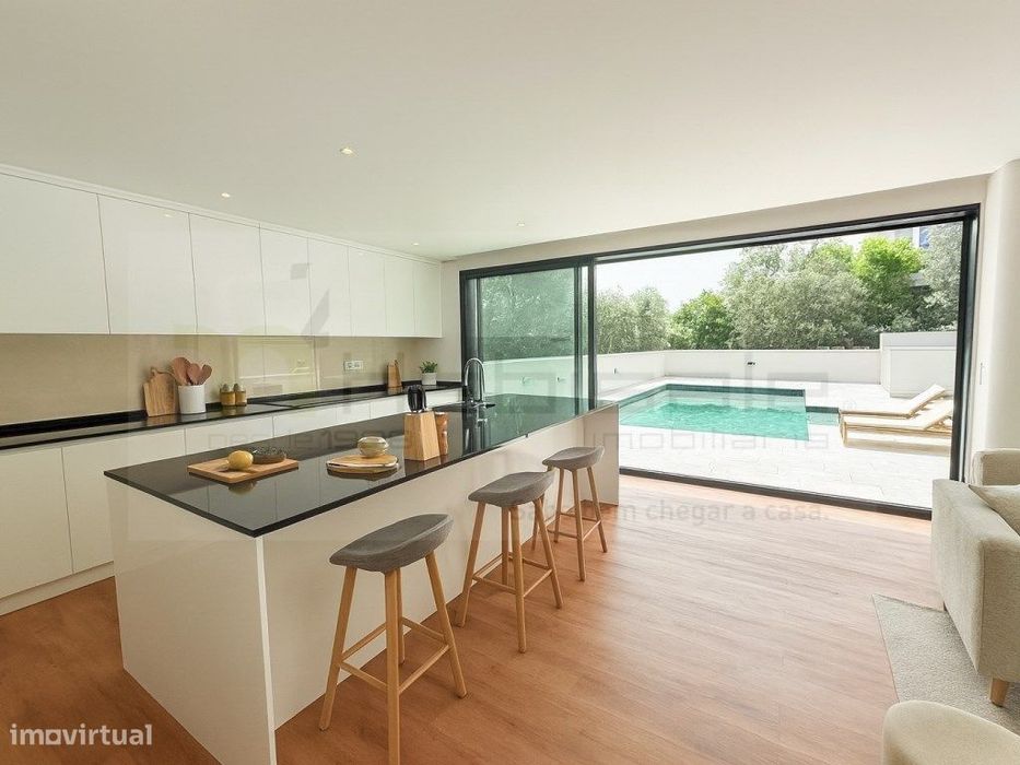 Moradia V3 +1 com piscina em Barcarena