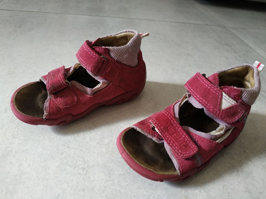 Buty dziecięce sandałki SUPER FIT r. 24