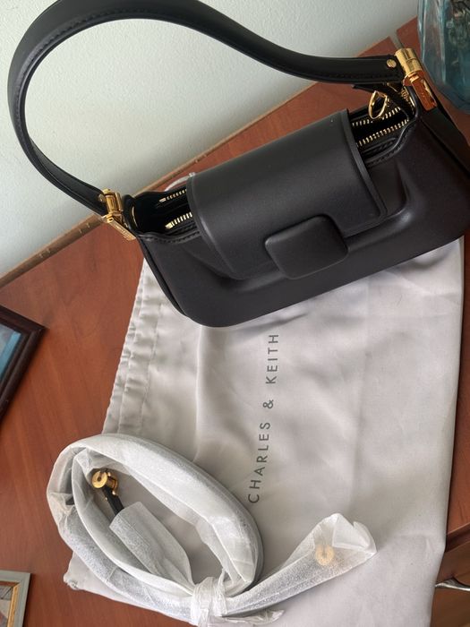 Жіноча сумка CHARLES & KEITH