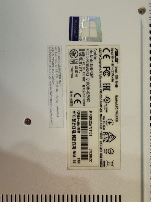 PC Asus F505B a funcionar