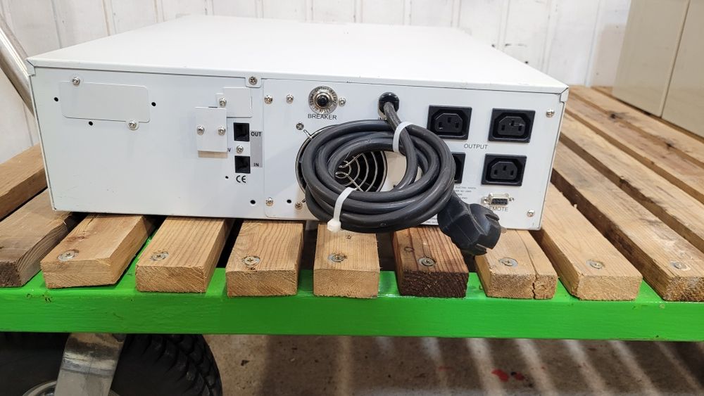 ИБП  " Powercom " 3000