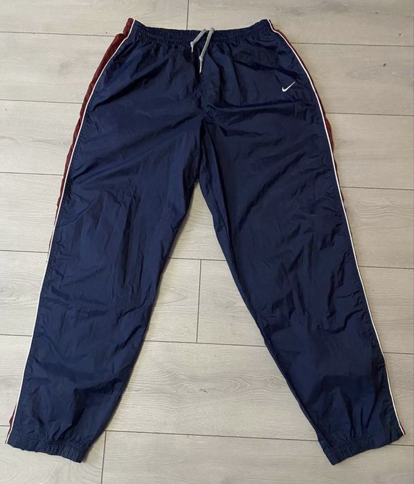 Вінтажні спортивні штани Nike