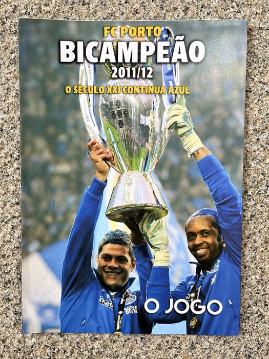 40 posters do jornal O JOGO