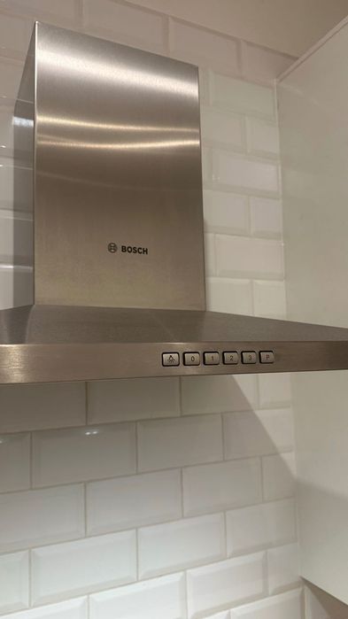 Okap kominowy Bosch, podświetlenie Led