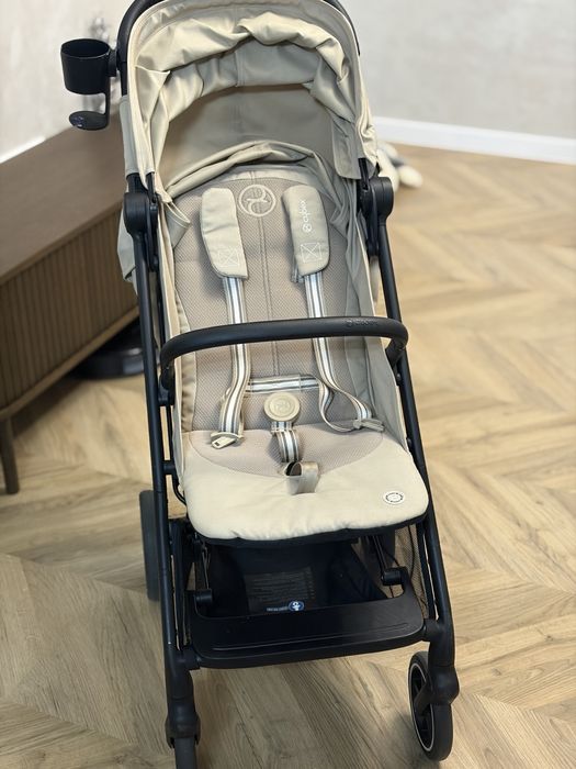 Cybex Beezy + підстаканник