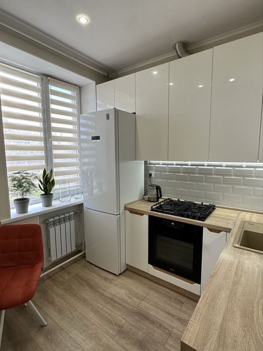 Продается 2 комнатная квартира. Центр. Славянск.