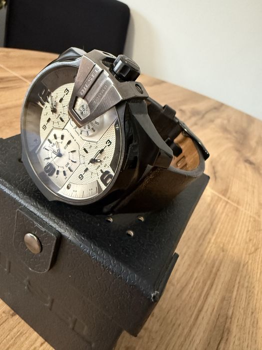 DIESEL zegarek brąz skóra