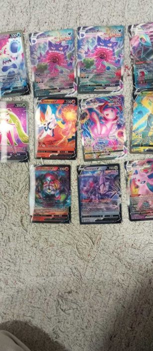 Mais de 200 Cartas pokémon