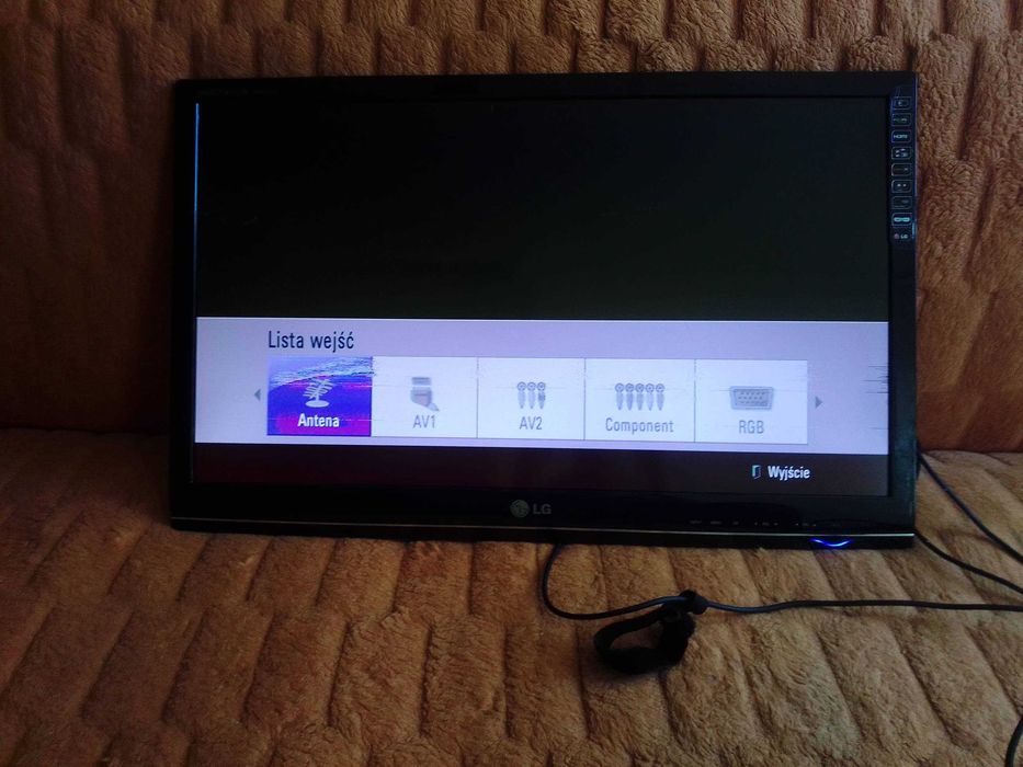 Telewizor LED Lg DM2780D-PZ