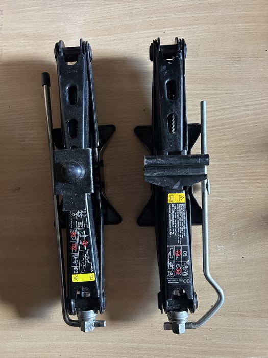 Домкрат Volvo XC90 XC60 V60 s40 v50 c30 c70