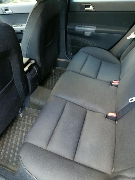 Автомобіль Volvo V50