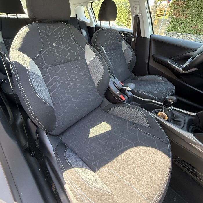 Peugeot 2008 1.2 TPh 2017 55km **DESDE 139€**