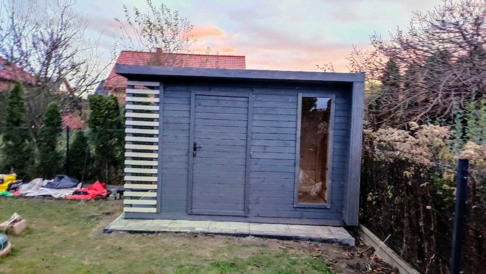 %RATY% Nowoczesny domek narzędziowy z drewutnia zadaszeniem