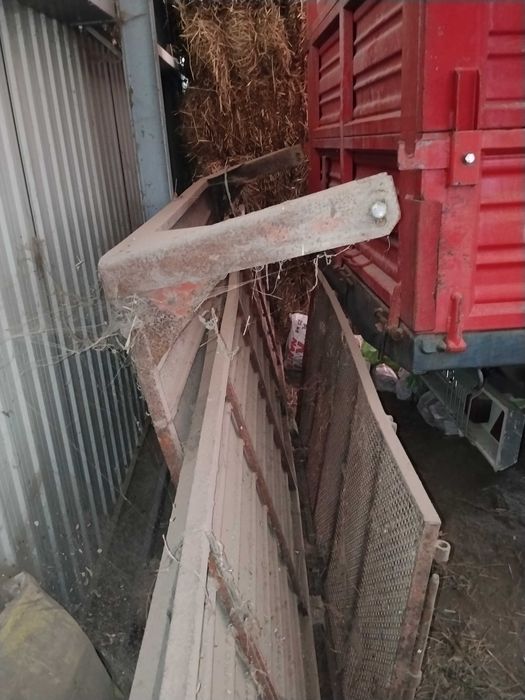 Taipais metálicos para reboque