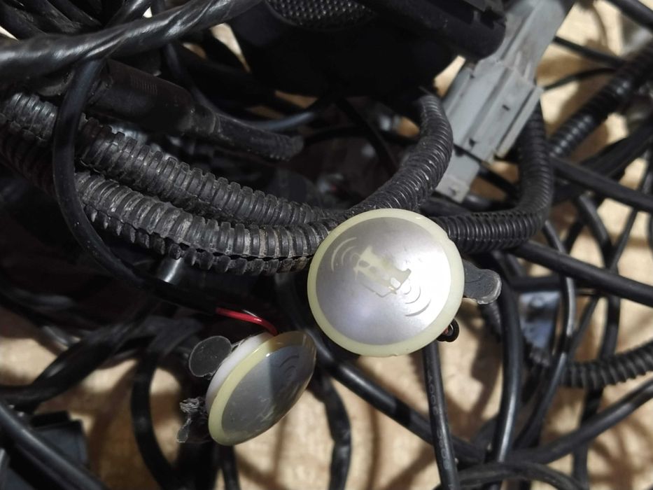 Система мертвых зон с датчиками универсальная