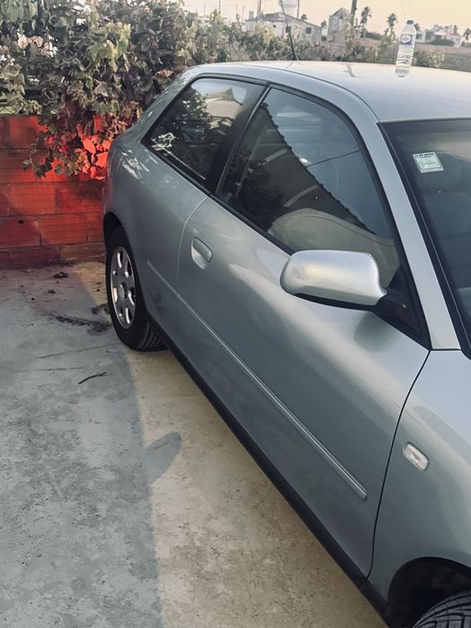 A3 1.6 mais novo que esse impossivel carro muito bem estimado.