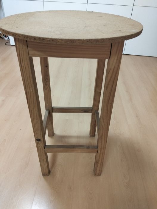 Mesa de apoio redonda