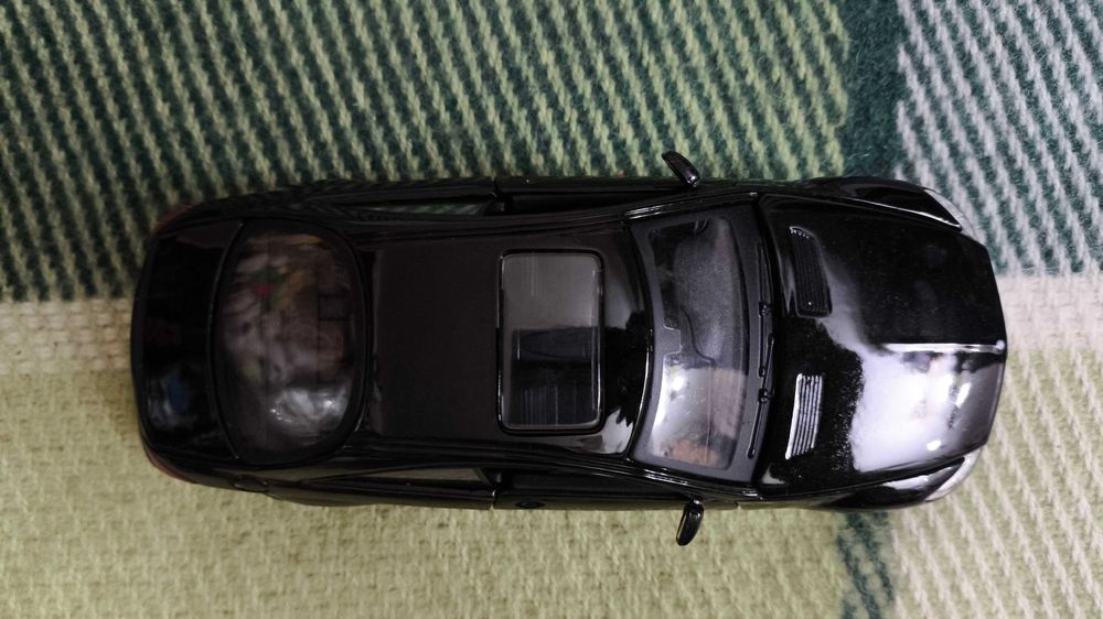 Машинка Mercedes-Benz CL63 AMG 1.24 Maisto