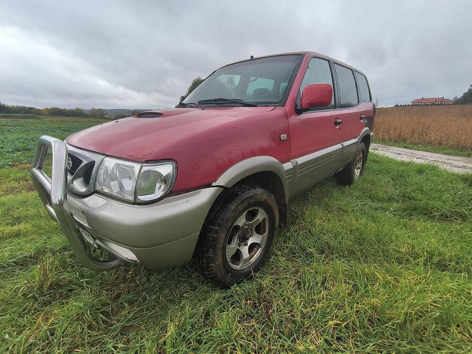 Nissan Terrano lift 2.4 LPG 2001